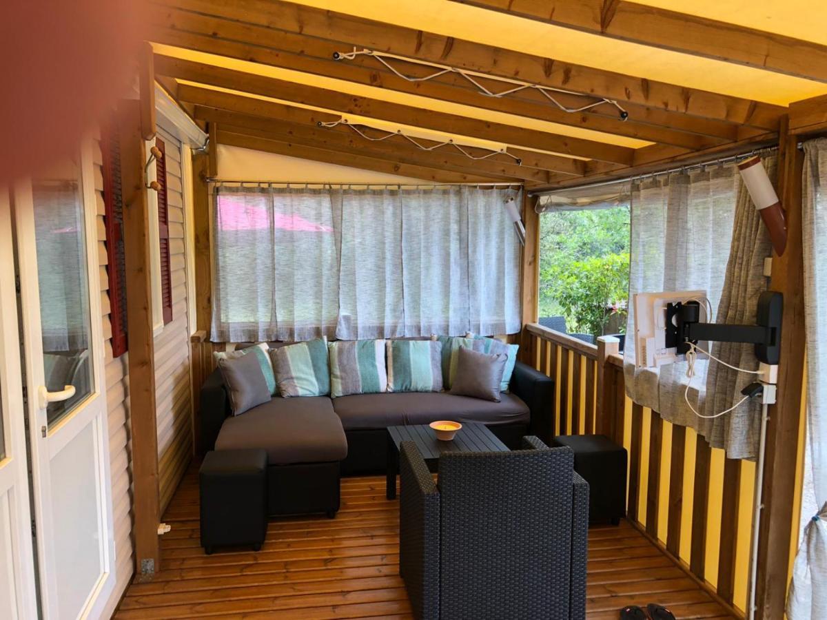Mobile-home Aux Cigales,le Muy Colorado 4-6 Personnes * Le Muy