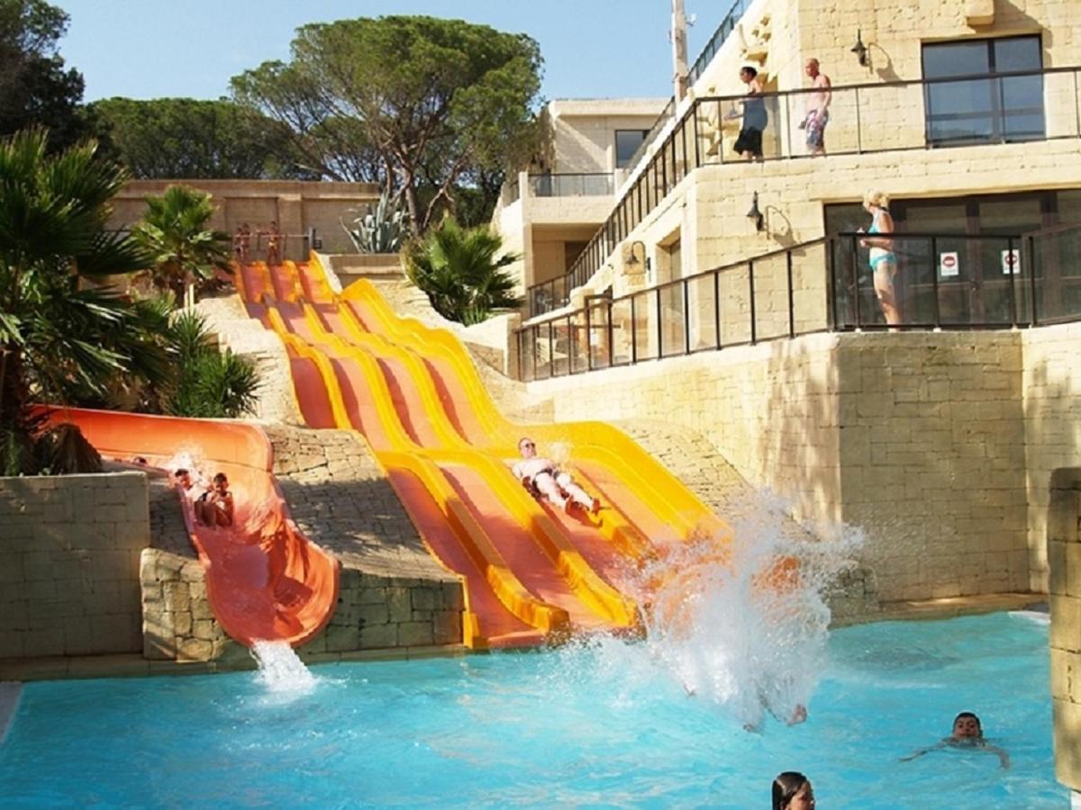 Campsite Mobile-home Aux Cigales,le Muy Colorado 4-6 Personnes *