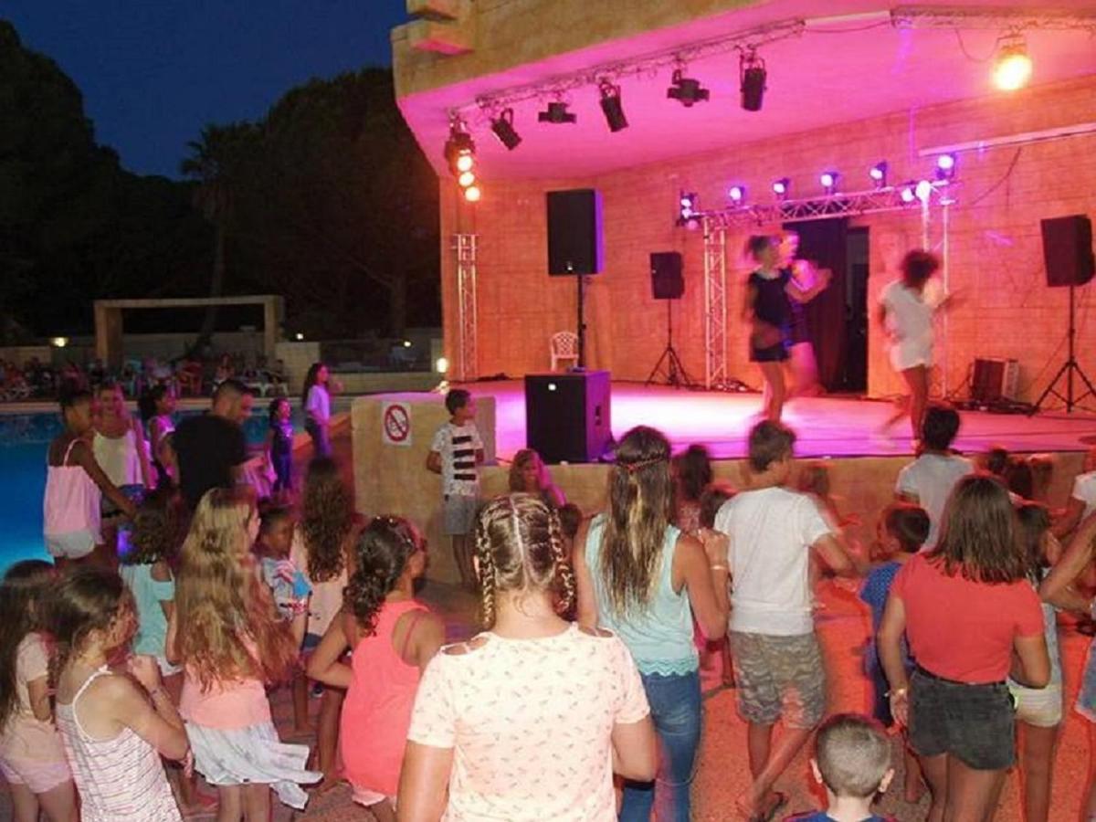 Campsite Mobile-home Aux Cigales,le Muy Colorado 4-6 Personnes Le Muy